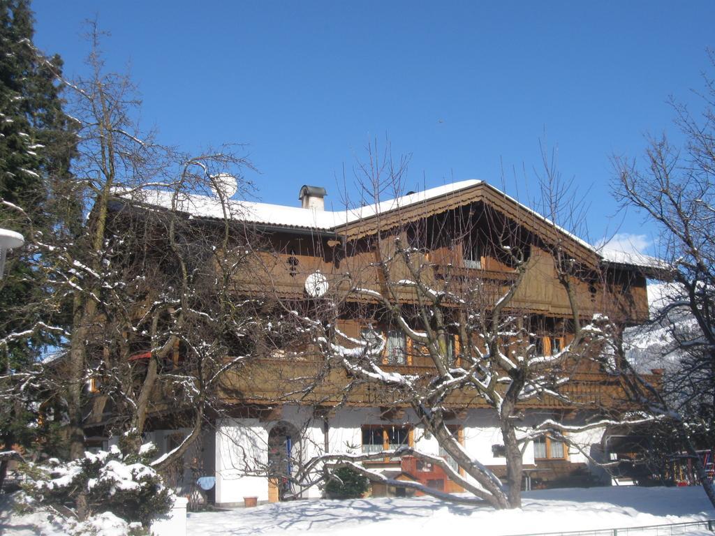 Ferienwohnung Hauser Aschau Im Zillertal Ruang foto